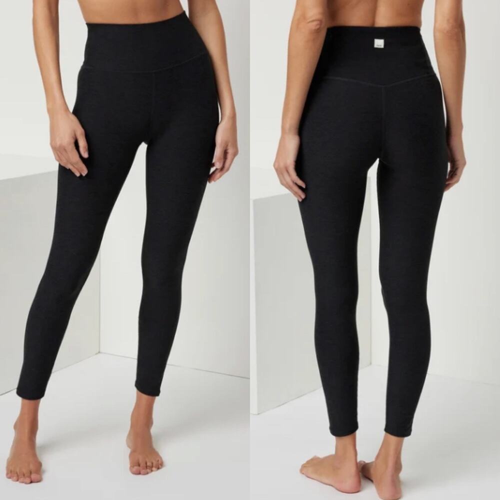Vuori Studio Pocket Leggings Size XS, Black, Style VW446 comfort, activewear